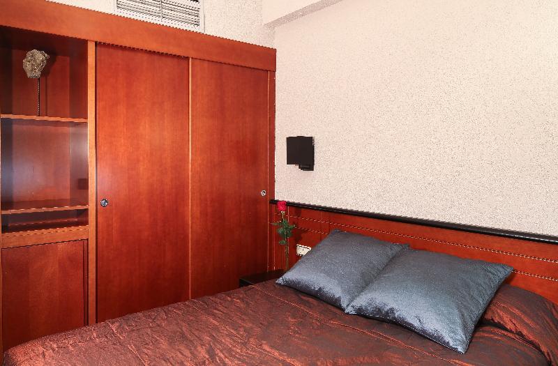Hotel Derby Barcelone Extérieur photo